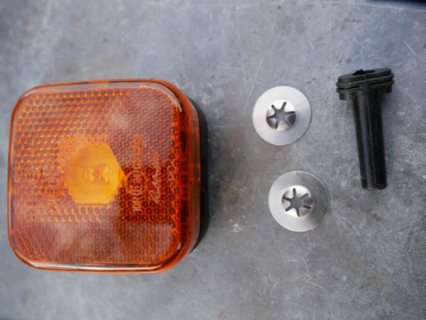 LED Seitenmarkierungsleuchte 590LED/03/04 10-30 Volt